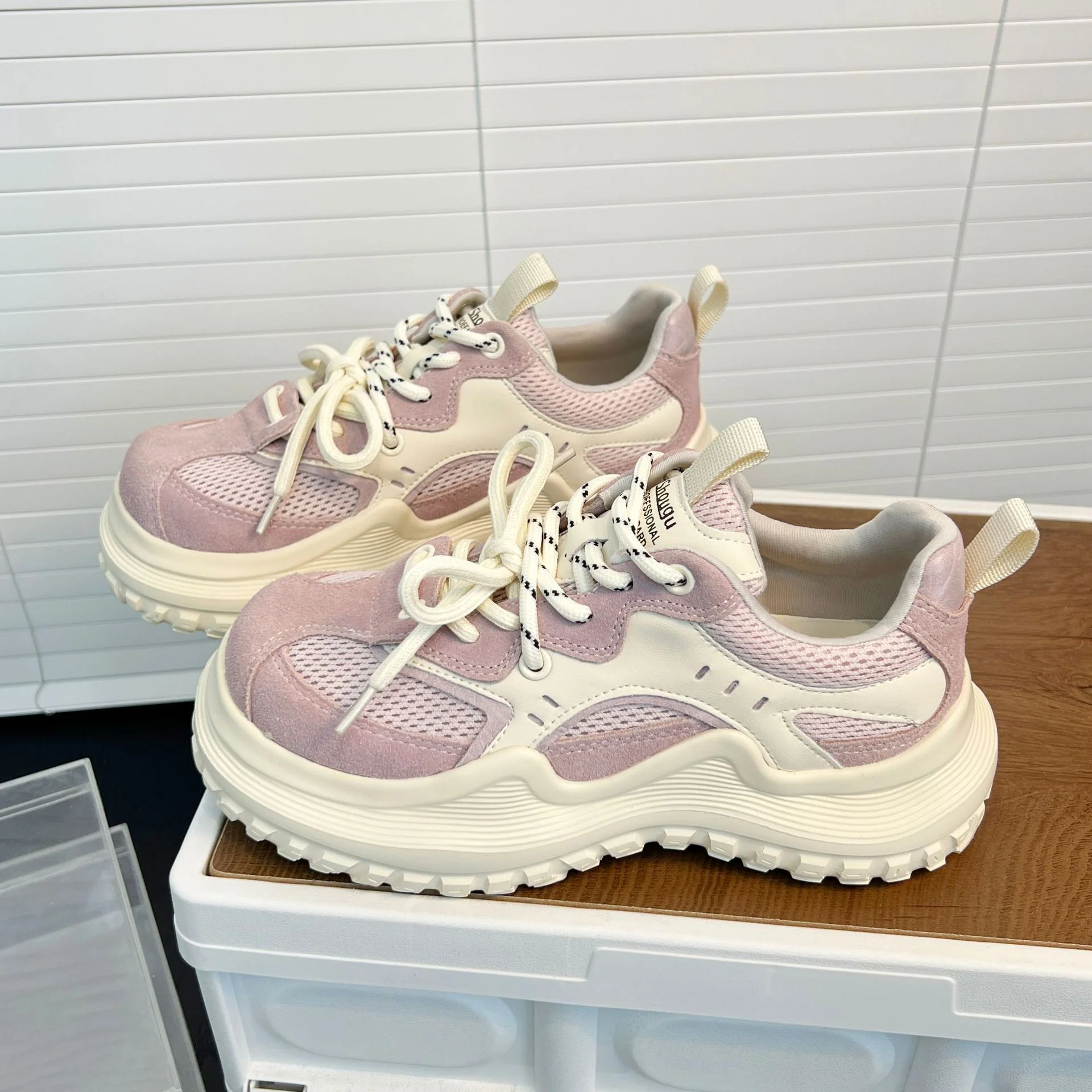 Damen Sportliche Chunky Sneakers mit atmungsaktivem Mesh und verstärktem Fersenbereich Heidi Mode - Image 6