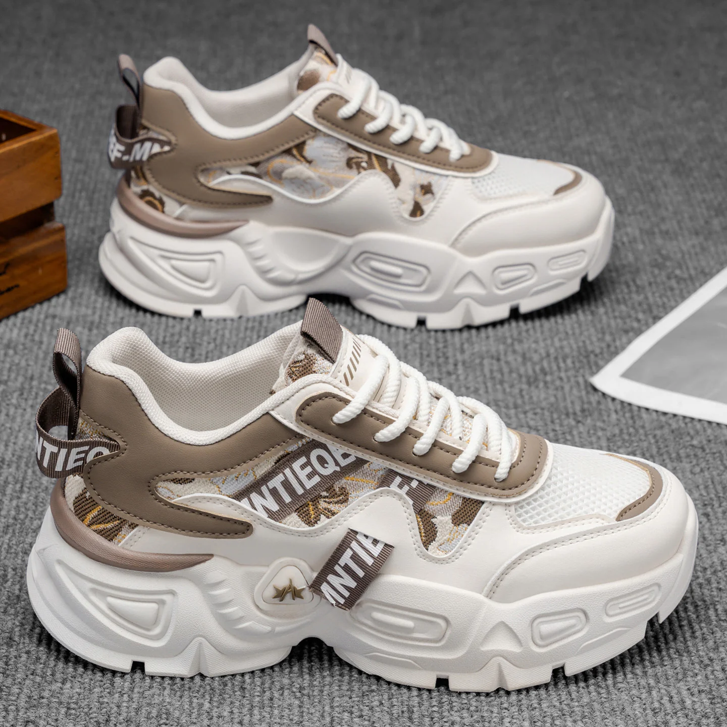 Damen Sportliche Chunky Sneakers mit atmungsaktiver Mesh-Oberfläche und modischen Akzenten Heidi Mode - Image 2