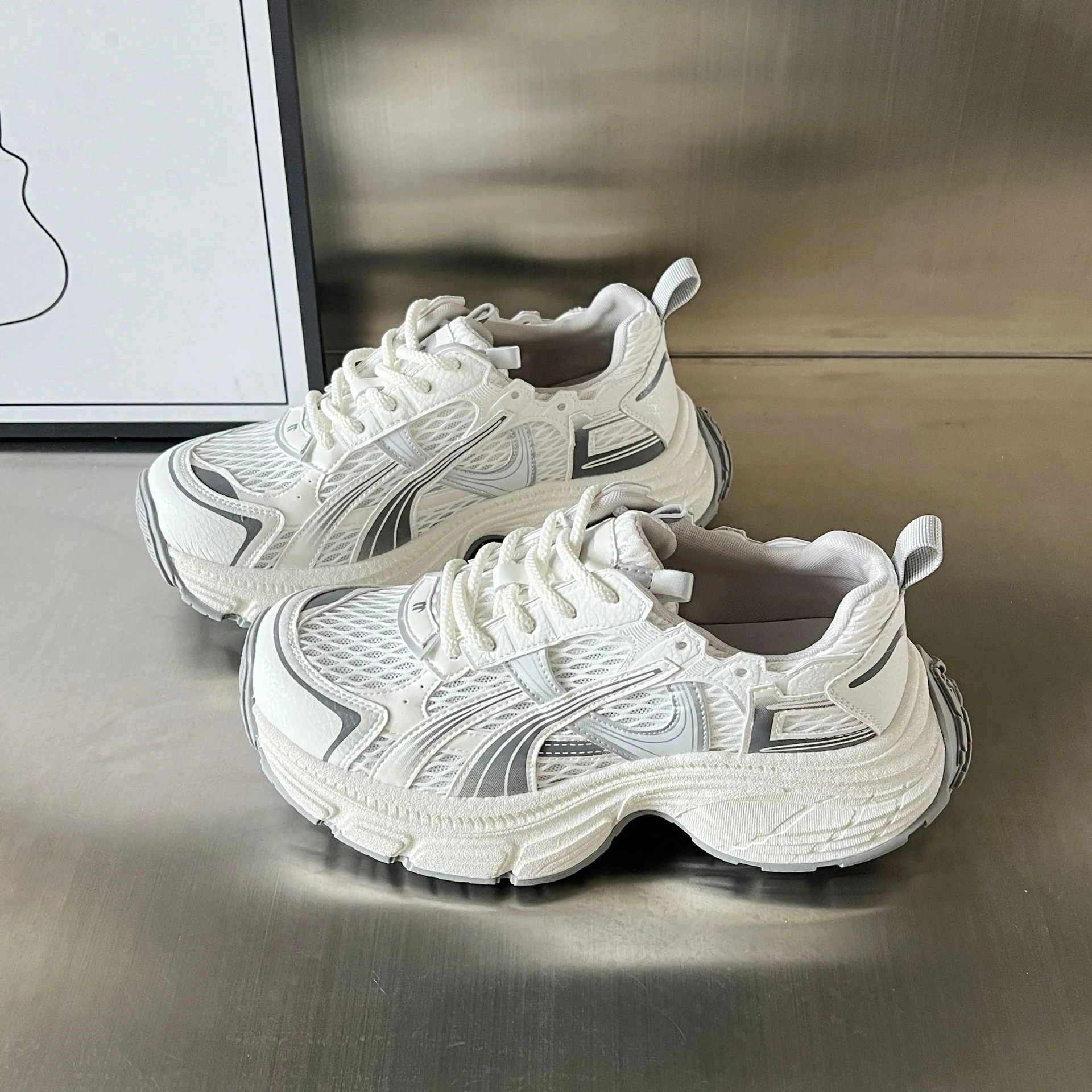 Damen Sportliche Chunky Sneakers mit atmungsaktiver Mesh-Oberfläche und stabiler Sohle Heidi Mode - Image 2