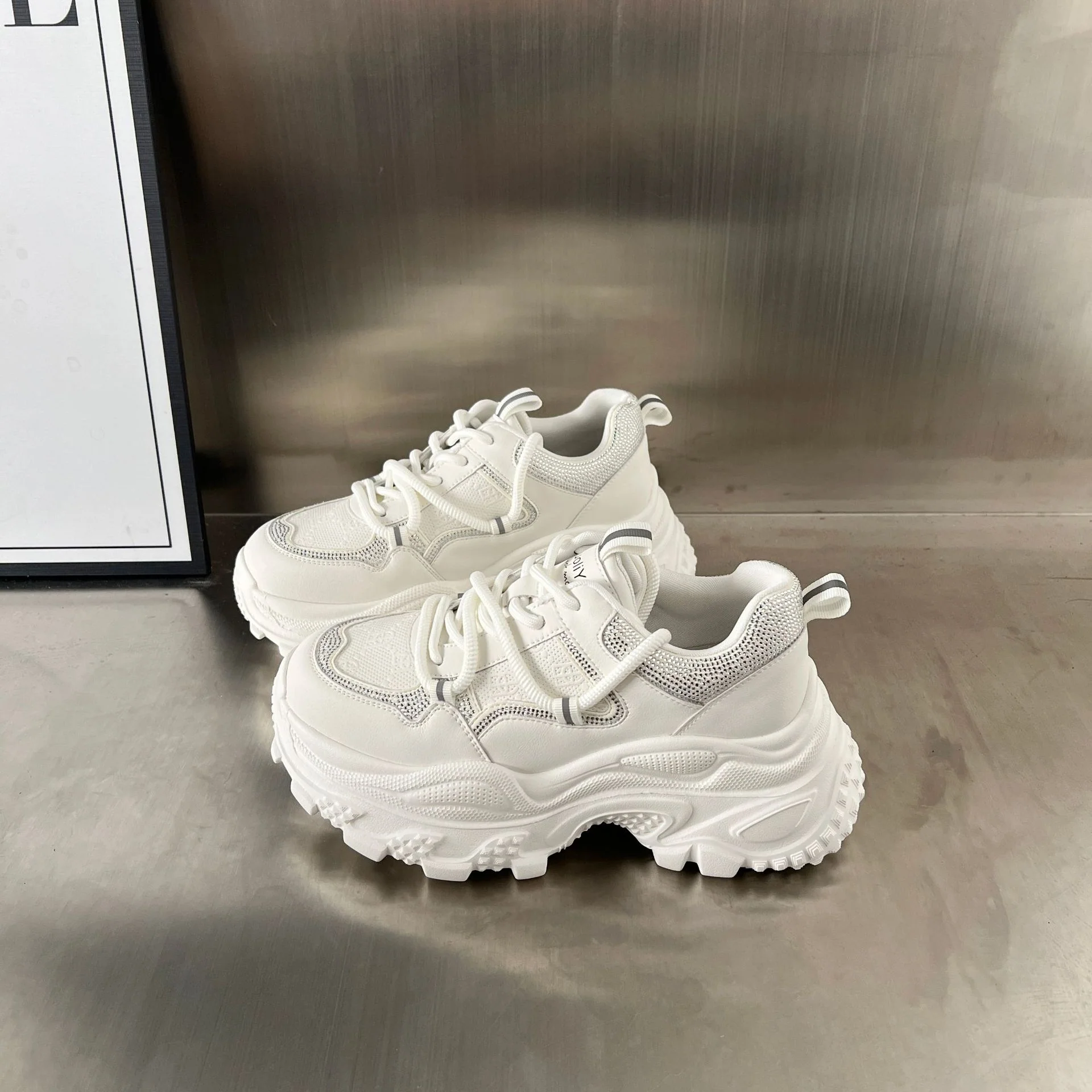 Damen Sportliche Chunky Sneakers mit atmungsaktiver Obermaterialkombination und rutschfester Sohle Heidi Mode