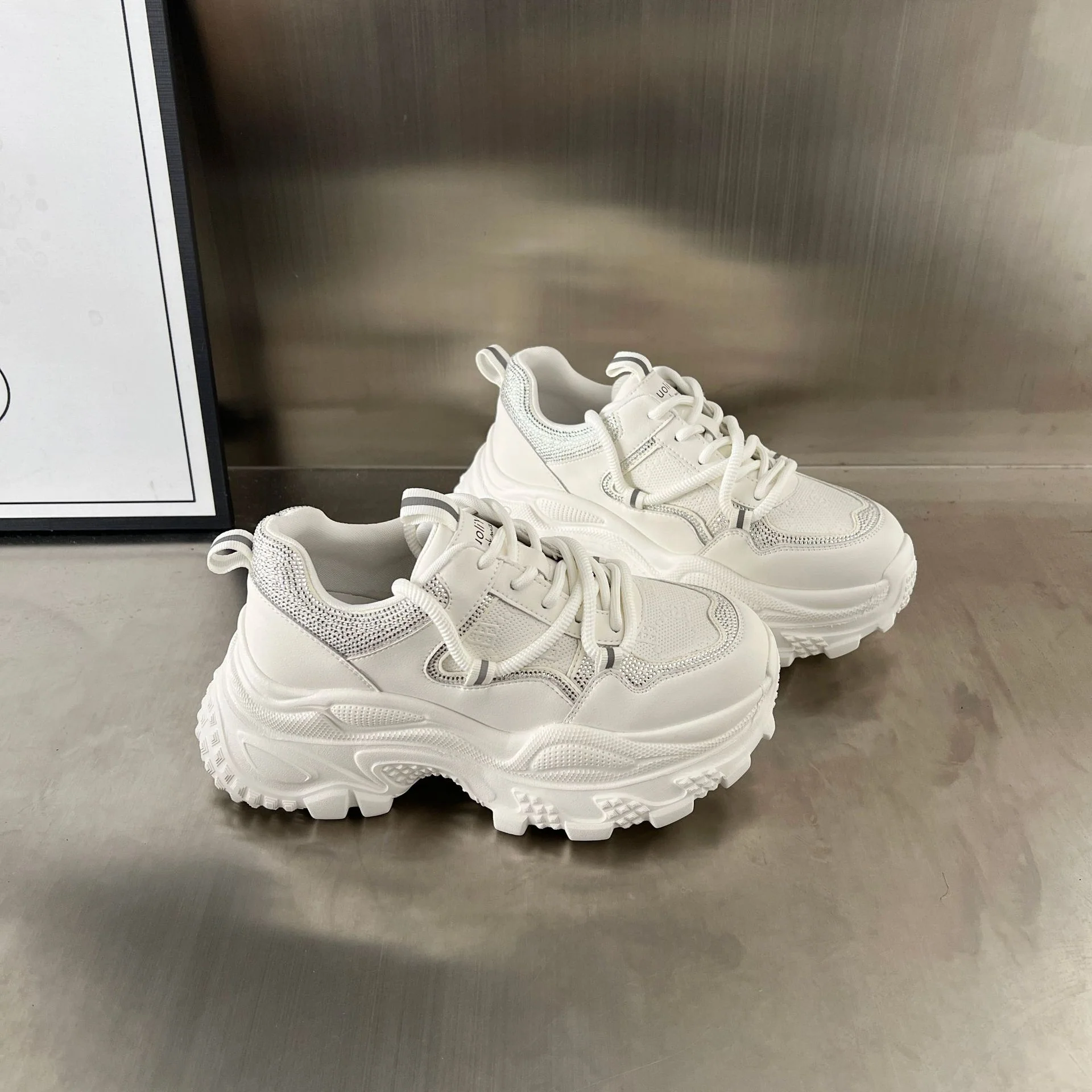 Damen Sportliche Chunky Sneakers mit atmungsaktiver Obermaterialkombination und rutschfester Sohle Heidi Mode - Image 5
