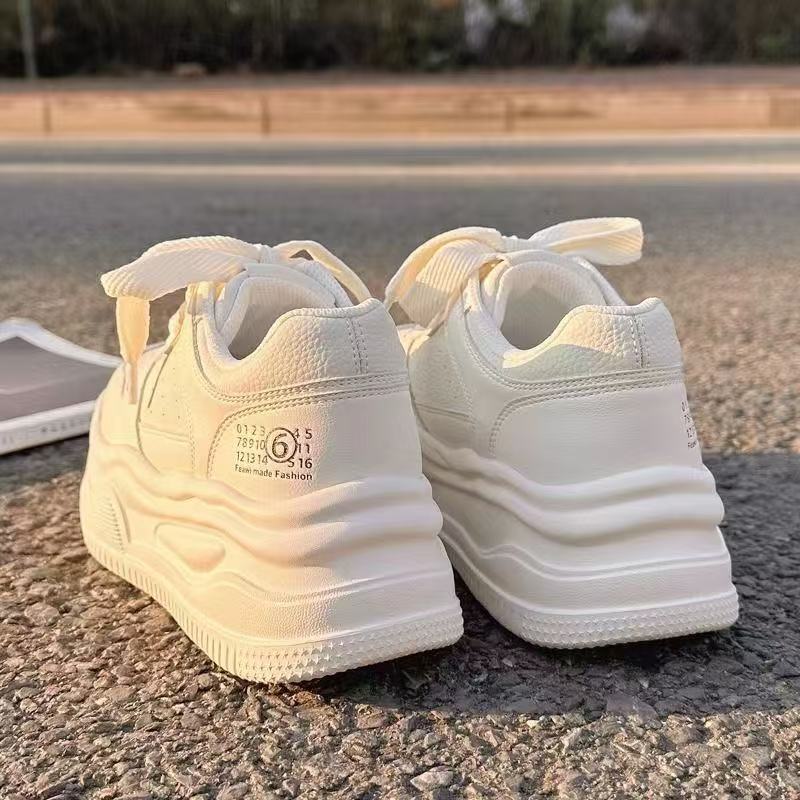 Damen Sportliche Chunky Sneakers mit dämpfender Sohle und atmungsaktivem Obermaterial Heidi Mode - Image 4