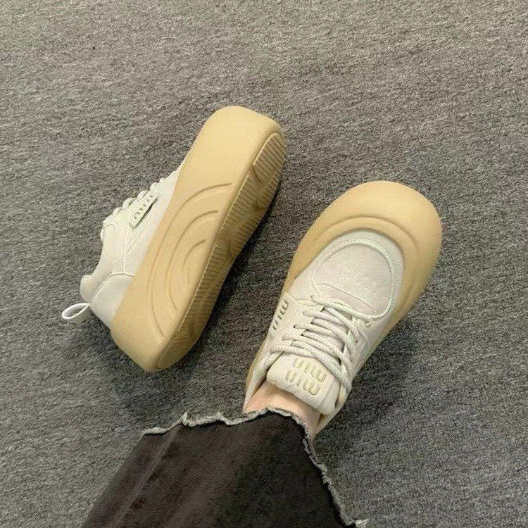 Damen Sportliche Chunky Sneakers mit dämpfender Sohle und innovativer Oberflächenstruktur Heidi Mode - Image 4