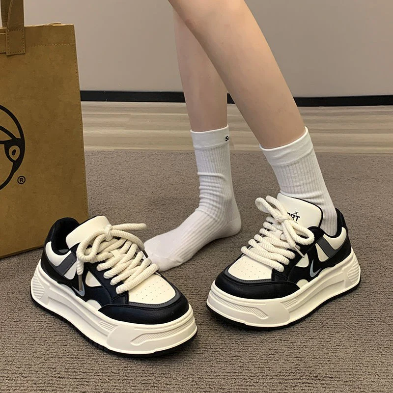 Damen Sportliche Chunky Sneakers mit dicker Sohle und atmungsaktiver Obermaterialstruktur Heidi Mode - Image 2