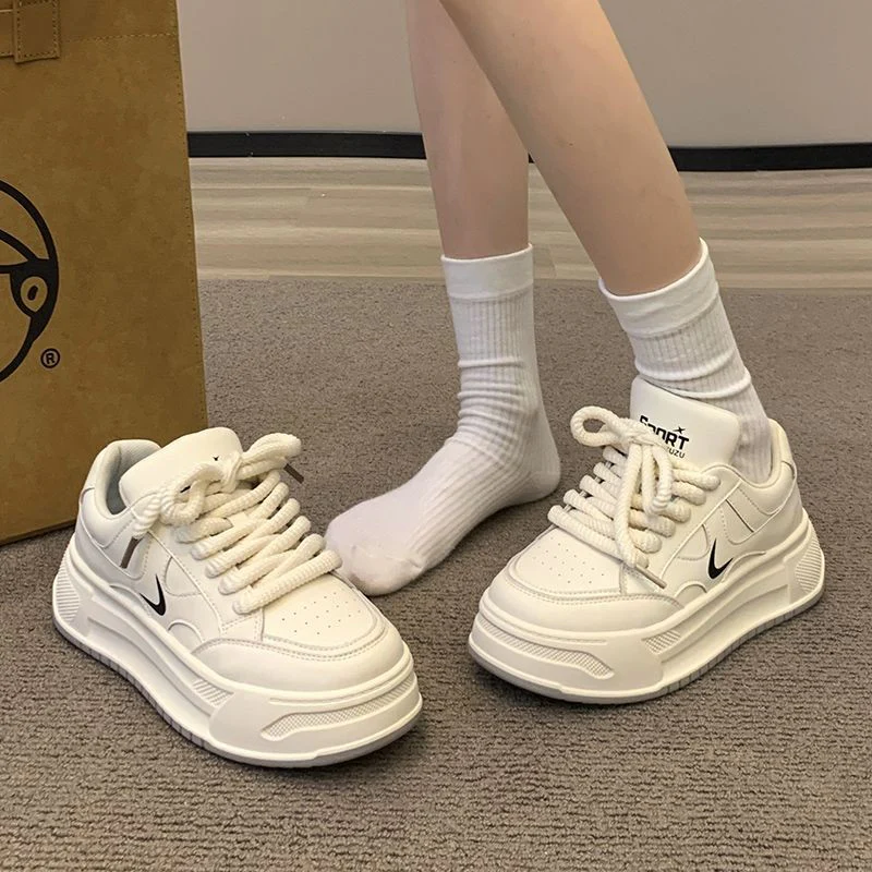 Damen Sportliche Chunky Sneakers mit dicker Sohle und atmungsaktiver Obermaterialstruktur Heidi Mode - Image 7