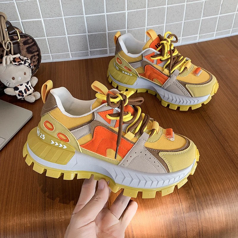 Damen Sportliche Chunky Sneakers mit einzigartigem Design Heidi Mode - Image 2