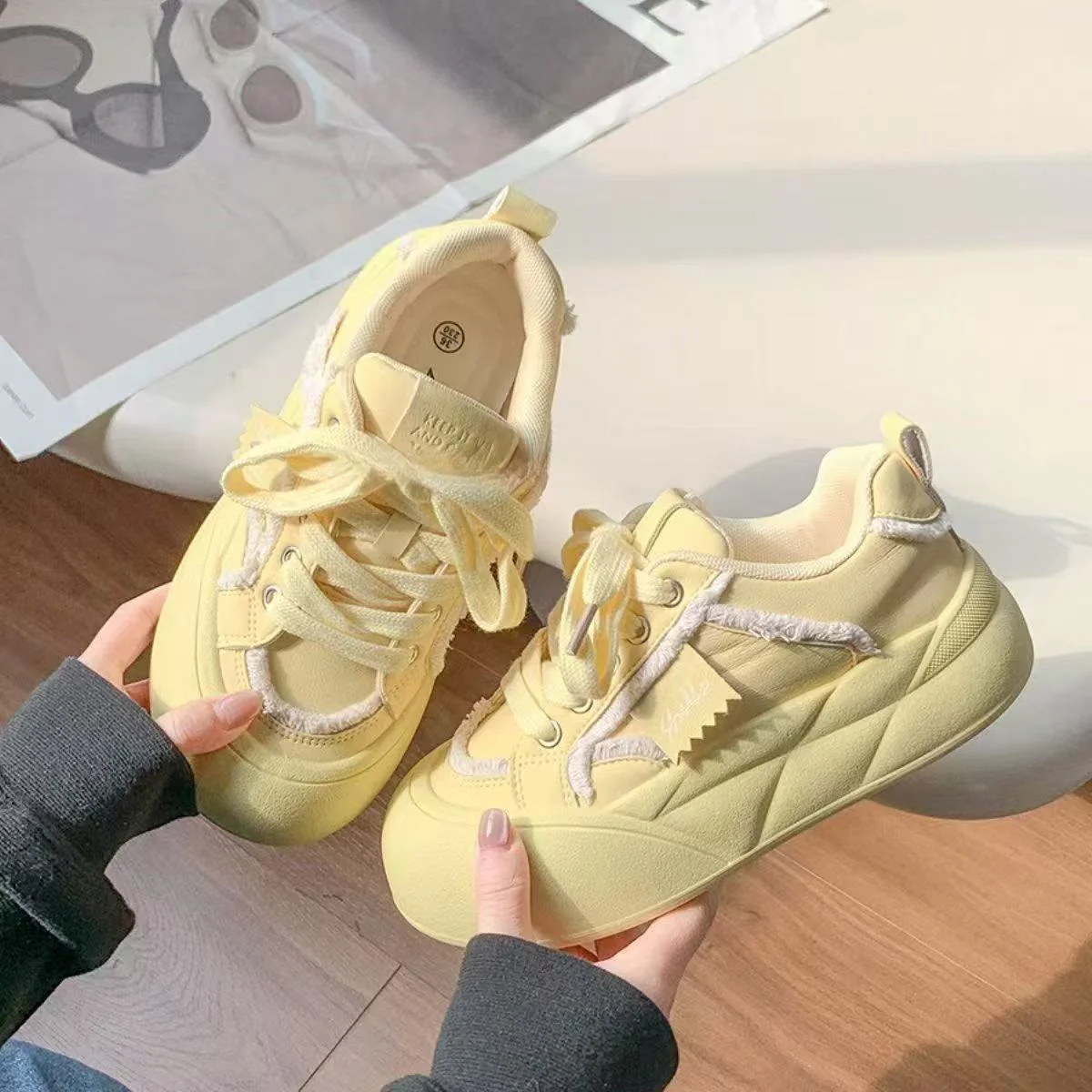 Damen Sportliche Chunky Sneakers mit einzigartigen Design-Elementen Heidi Mode