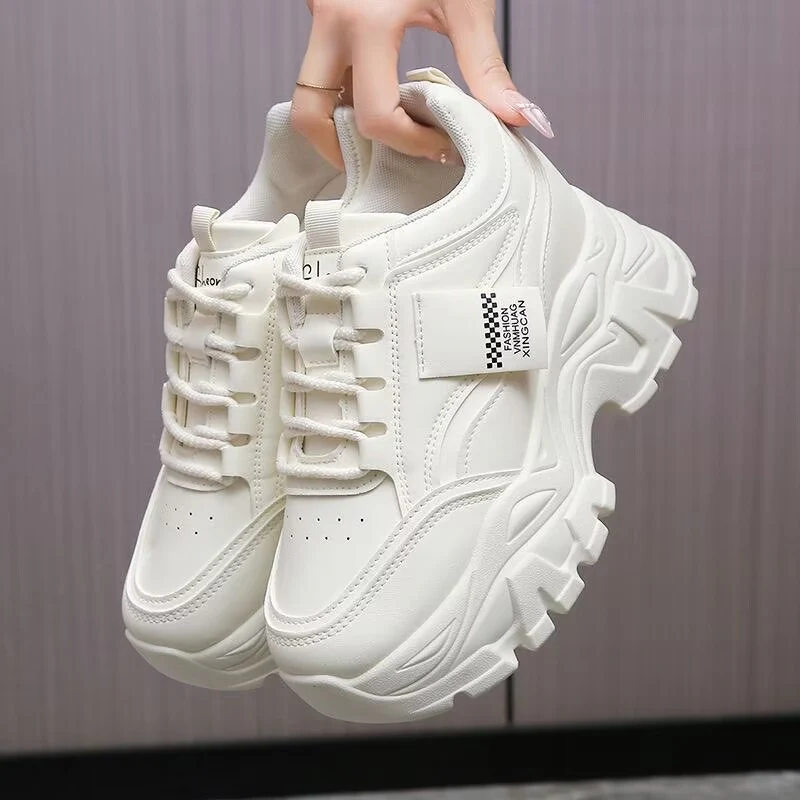 Damen Sportliche Chunky Sneakers mit innovativen Dämpfungselementen und rutschfester Sohle Heidi Mode - Image 5