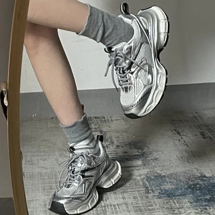 Damen Sportliche Chunky Sneakers mit innovativer Dämpfungstechnologie Heidi Mode - Image 2