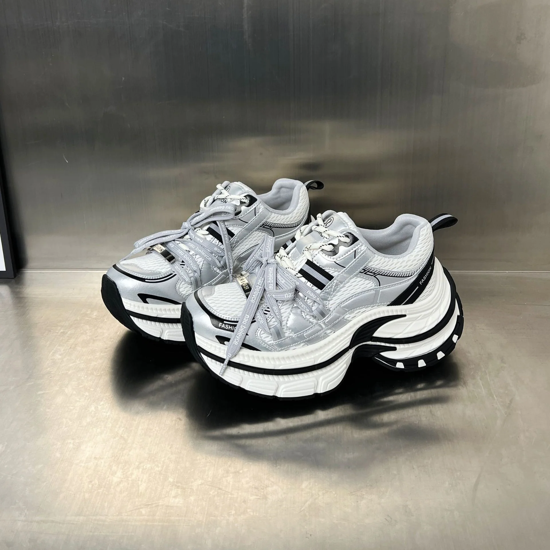 Damen Sportliche Chunky Sneakers mit innovativer Dämpfungstechnologie und atmungsaktiver Mesh-Oberfläche Heidi Mode - Image 6