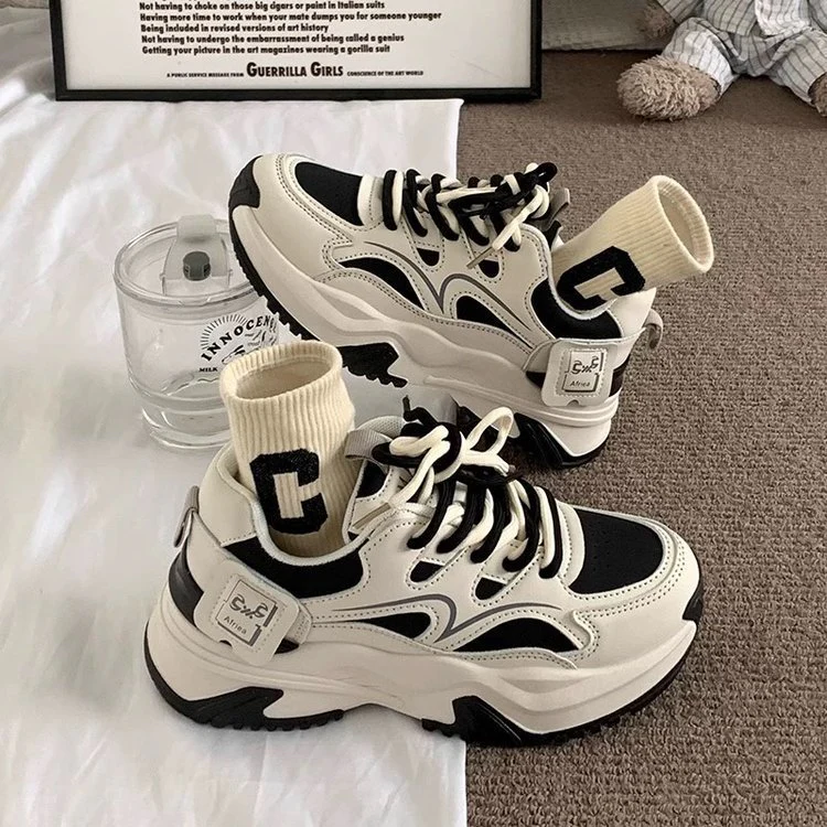 Damen Sportliche Chunky Sneakers mit komfortabler Fütterung und modischem Detail Heidi Mode - Image 3