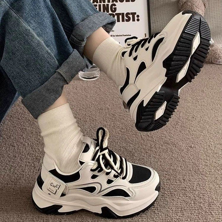 Damen Sportliche Chunky Sneakers mit komfortabler Fütterung und modischem Detail Heidi Mode - Image 4
