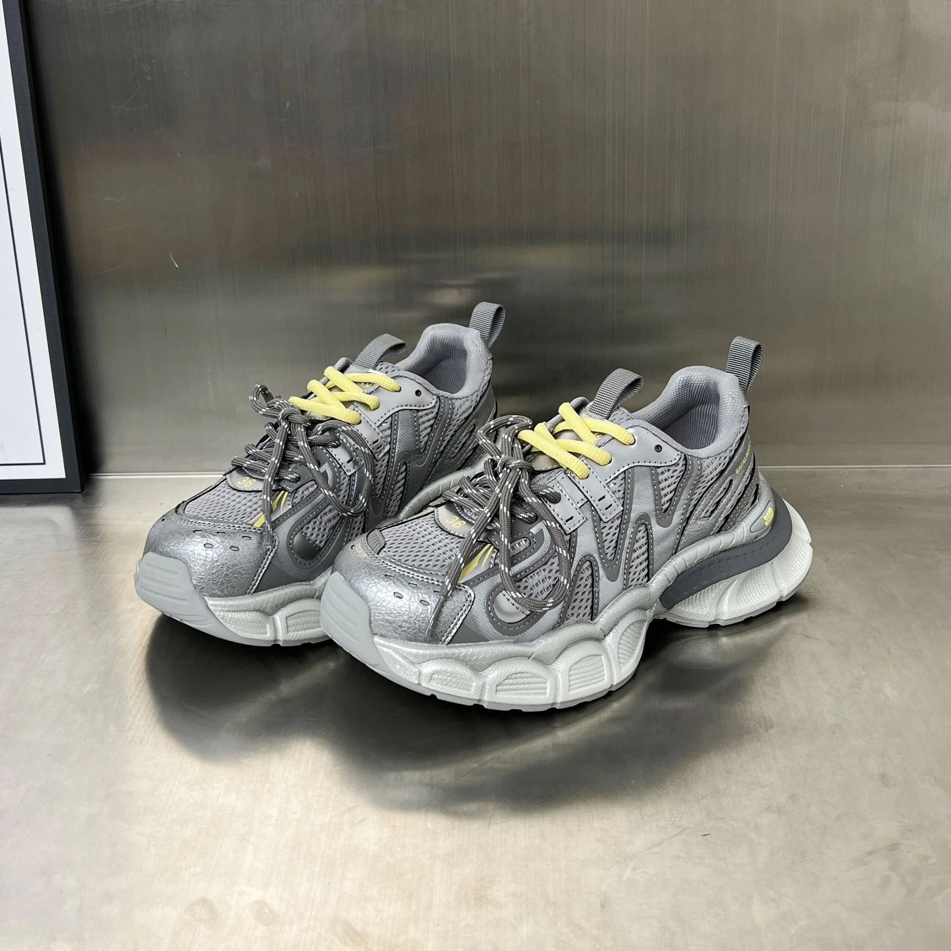 Damen Sportliche Chunky Sneakers mit rutschfester Sohle und atmungsaktivem Obermaterial Heidi Mode - Image 7