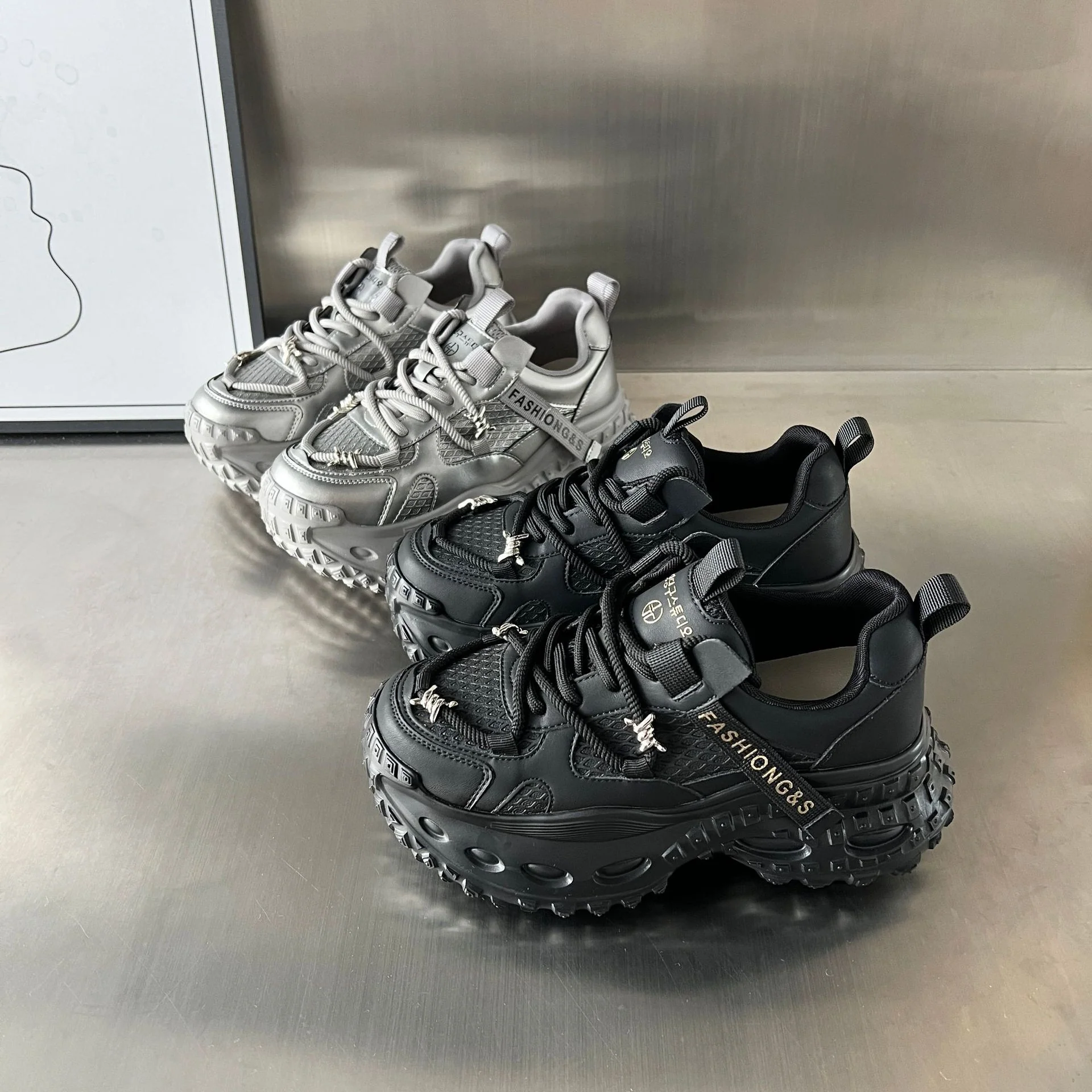Damen Sportliche Chunky Sneakers mit texturiertem Obermaterial und stabiler Laufsohle Heidi Mode - Image 3