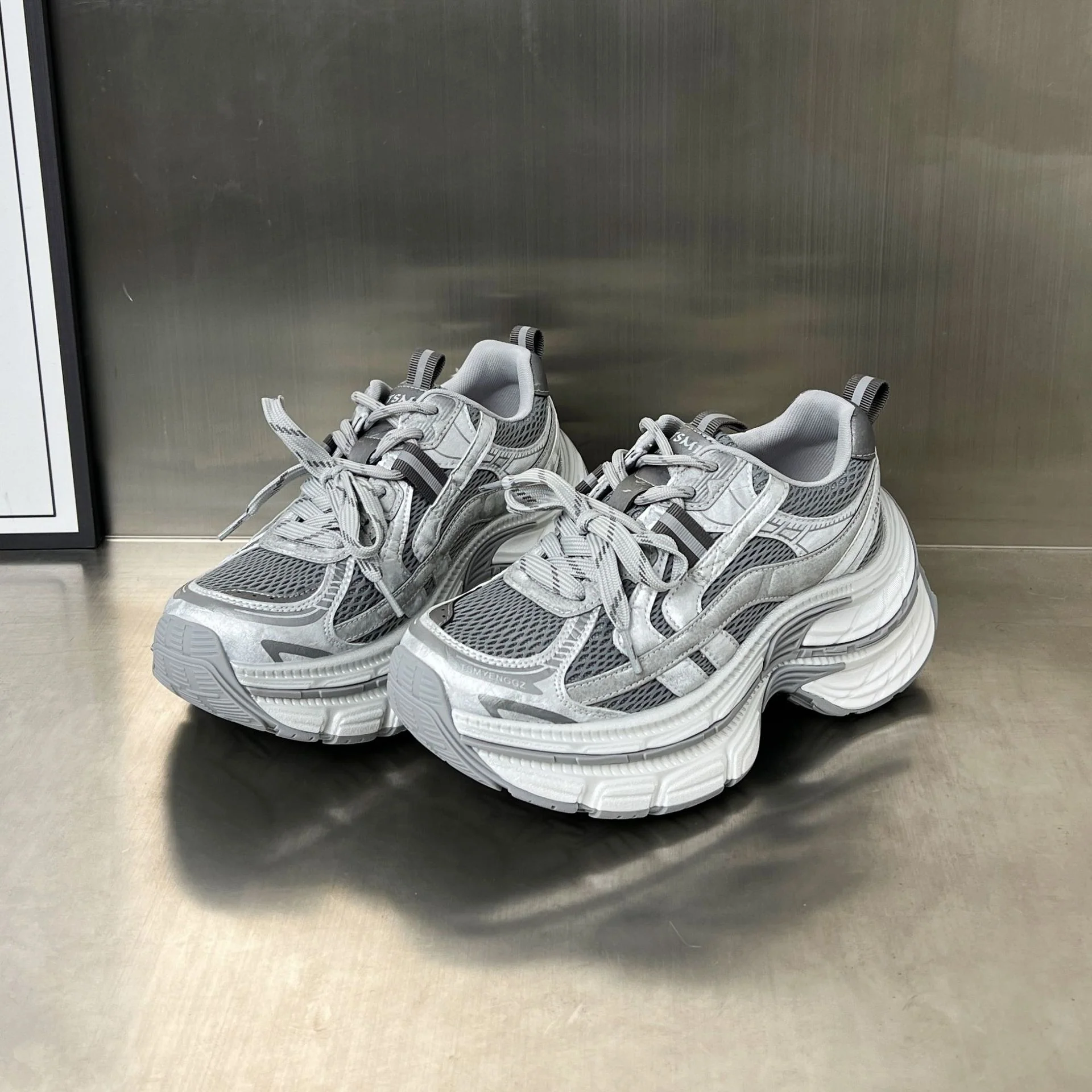 Damen Sportliche Fitness-Sneaker mit überlegener Dämpfung und atmungsaktiver Struktur Heidi Mode - Image 2