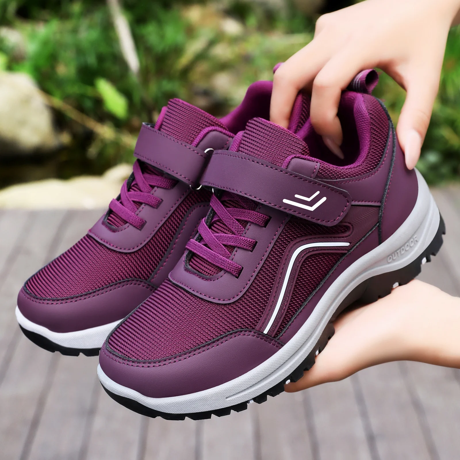 Damen Sportliche Fitness-Sneaker mit verstellbarem Klettverschluss und atmungsaktivem Mesh-Obermaterial Heidi Mode - Image 2
