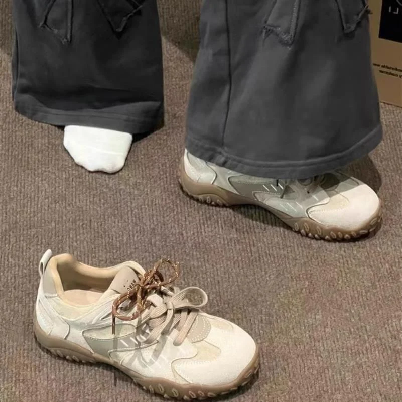 Damen Sportliche Freizeit-Sneaker mit innovativem Sohlen- und Schnürdesign Heidi Mode - Image 8