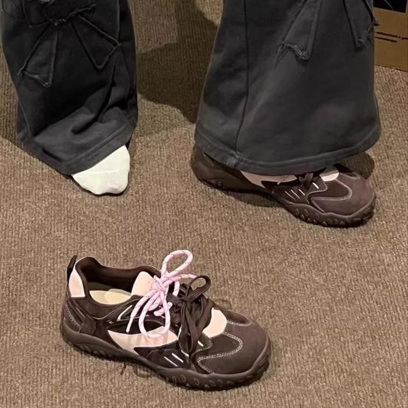 Damen Sportliche Freizeit-Sneaker mit innovativem Sohlen- und Schnürdesign Heidi Mode - Image 9
