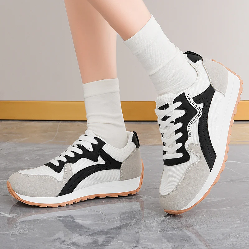 Damen Sportliche Freizeitschuhe mit atmungsaktiven Mesh-Einsätzen und dämpfender Laufsohle Heidi Mode - Image 4