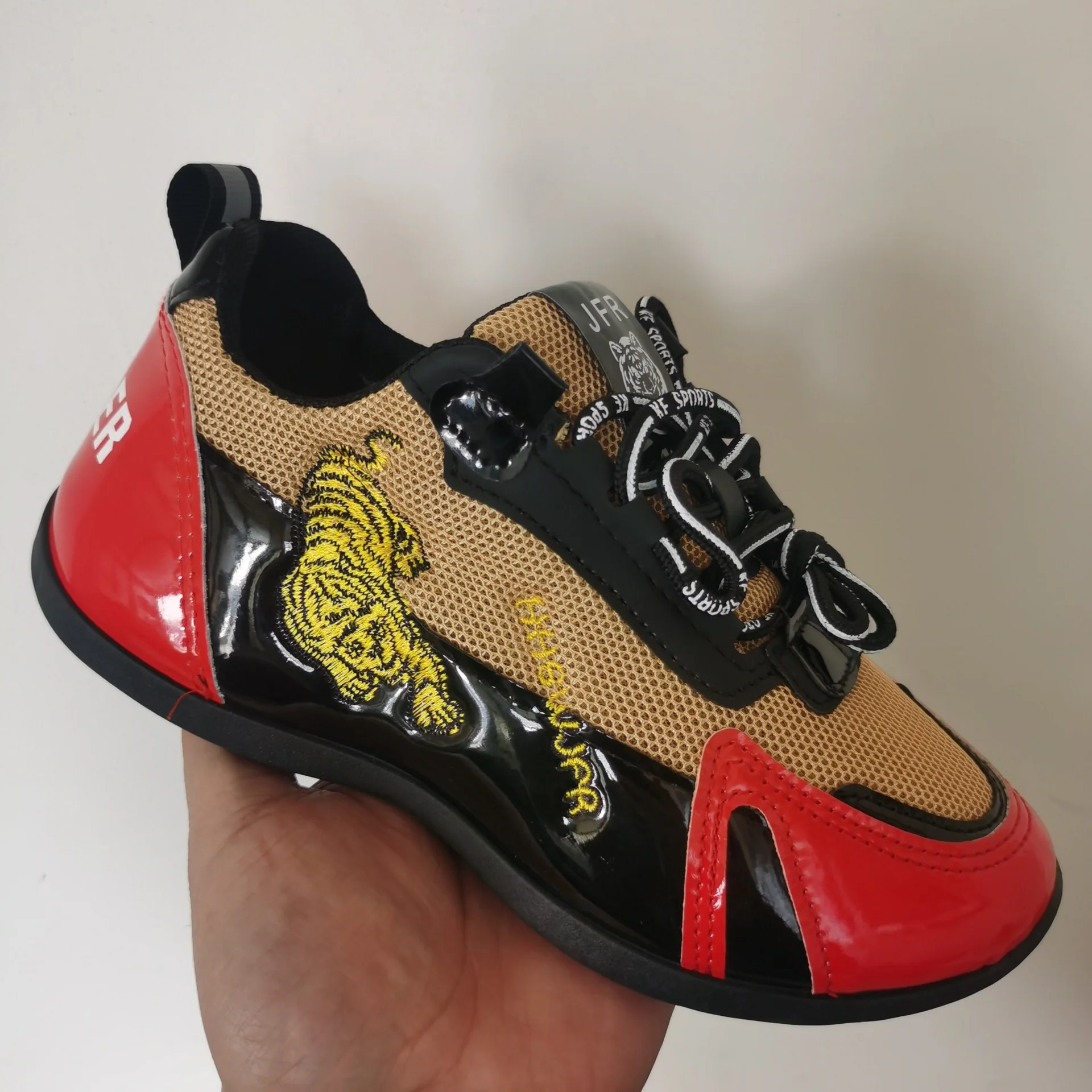 Damen Sportliche Freizeitschuhe mit atmungsaktiver Mesh-Oberfläche und rutschfester Sohle Heidi Mode - Image 4