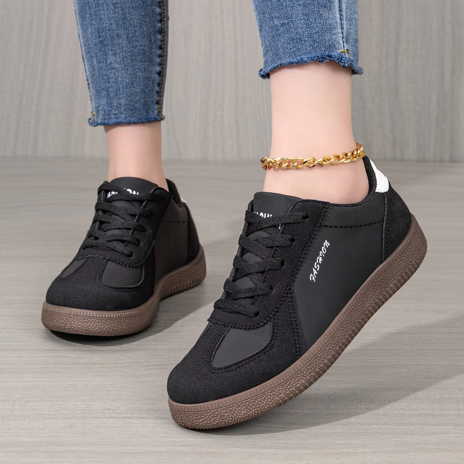 Damen Sportliche Freizeitschuhe mit dämpfendem Fußbett und rutschfester Sohle Heidi Mode - Image 2