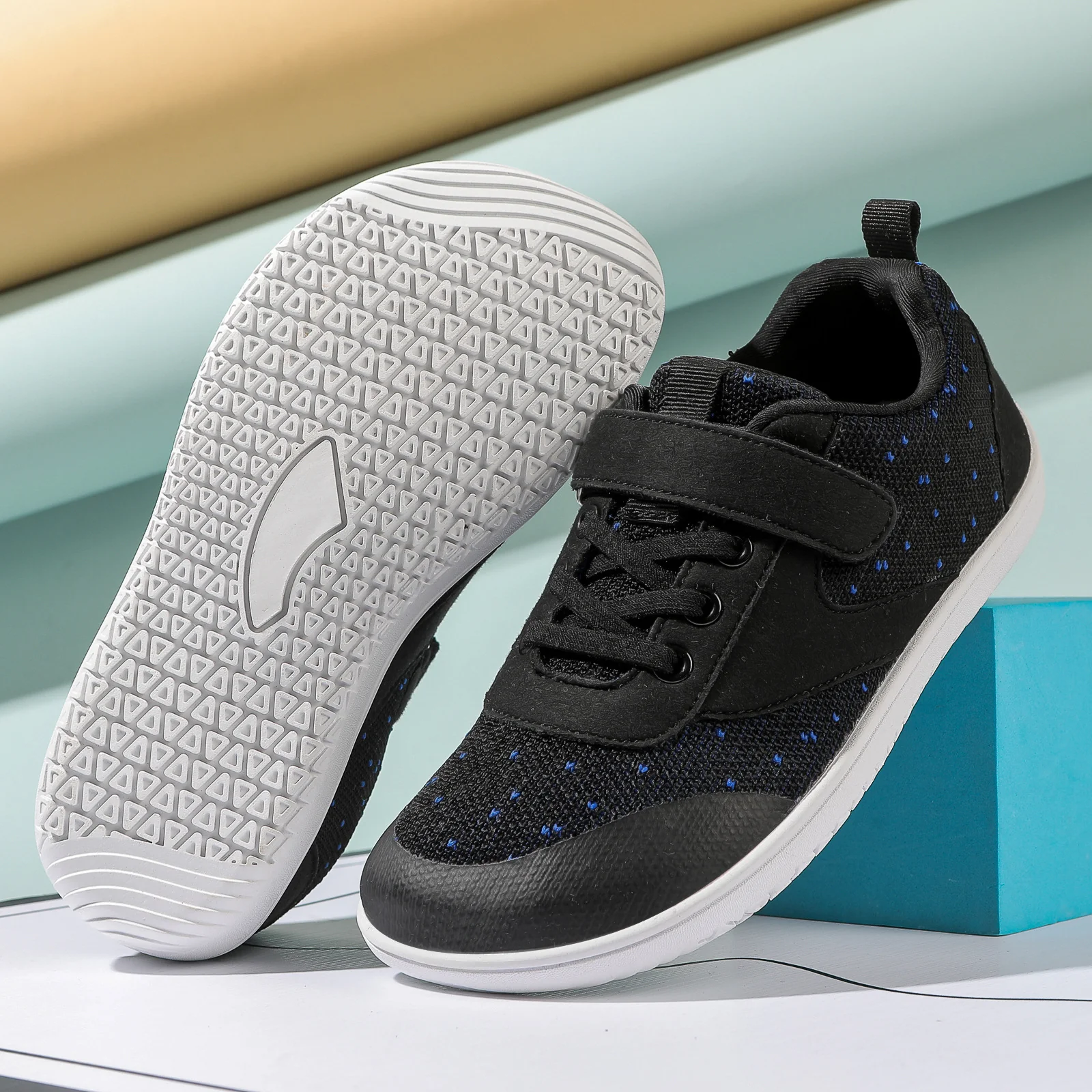 Damen Sportliche Freizeitschuhe mit rutschfester Sohle und praktischem Klettverschluss Heidi Mode - Image 6