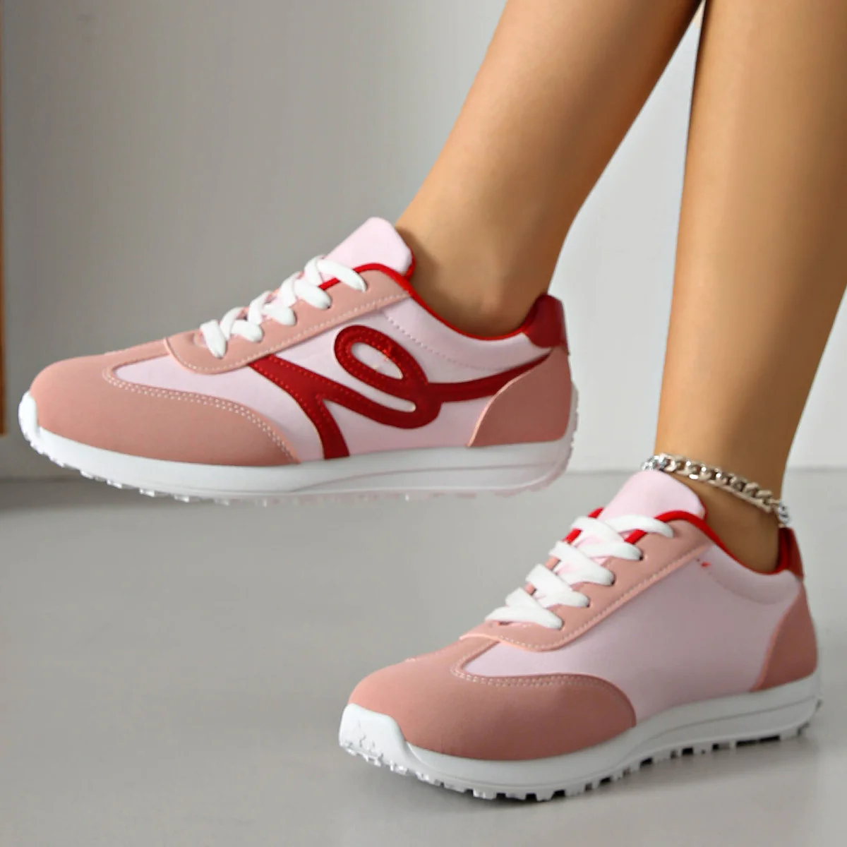 Damen Sportliche Freizeitsneaker mit atmungsaktiver Oberflächenstruktur und dämpfender Sohle Heidi Mode - Image 4