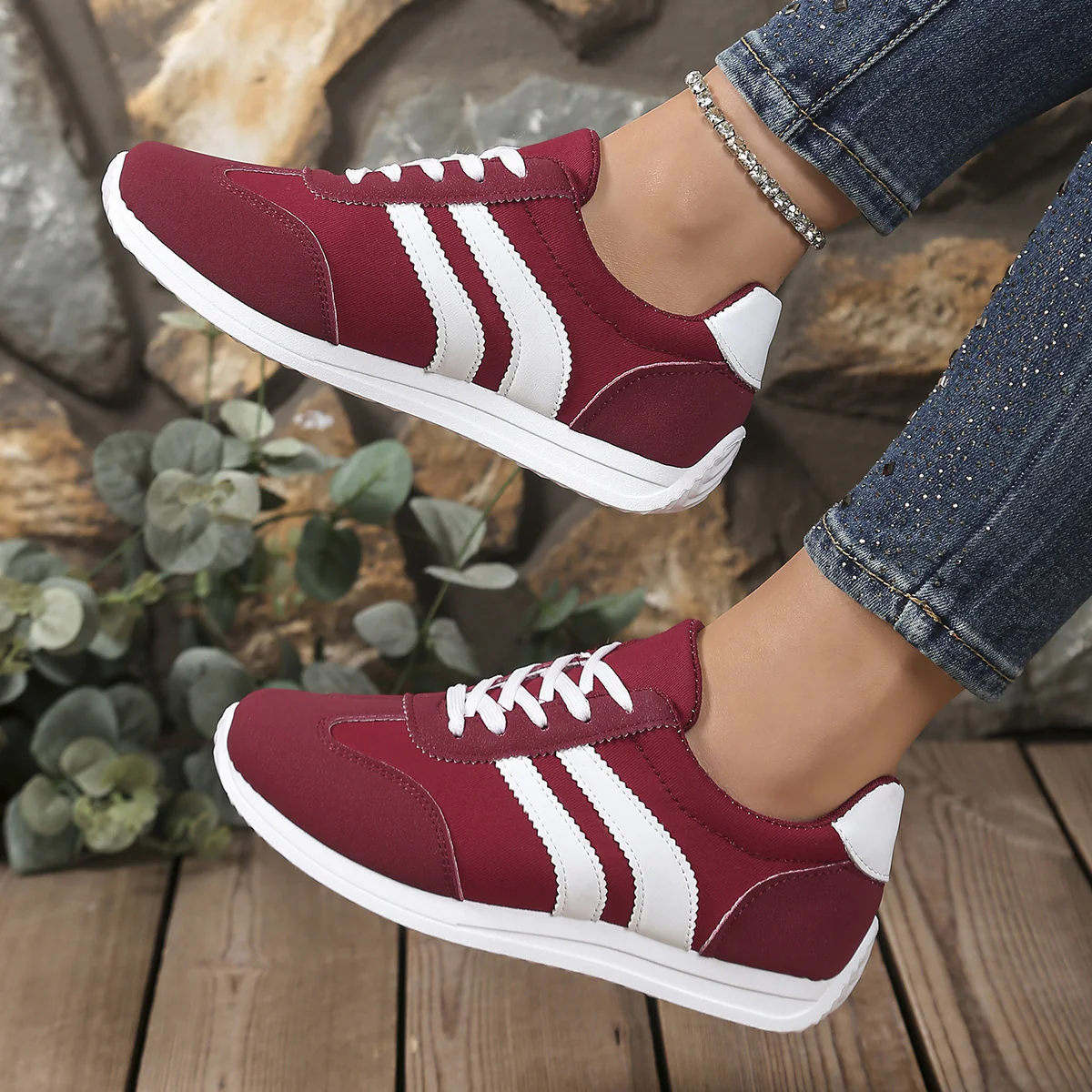 Damen Sportliche Freizeitsneaker mit praktischem Schnürverschluss Heidi Mode - Image 4
