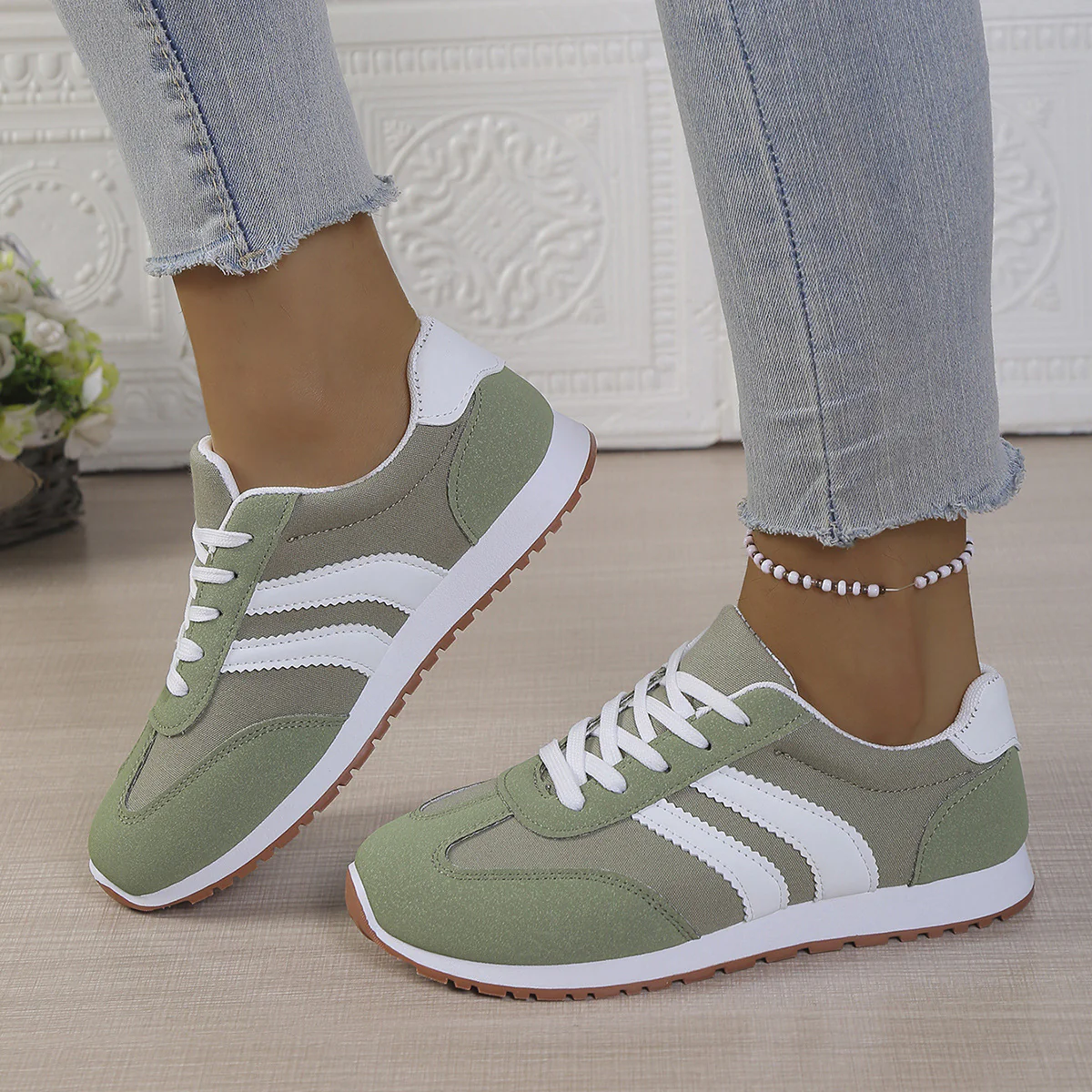 Damen Sportliche Freizeitsneaker mit praktischem Schnürverschluss Heidi Mode - Image 5