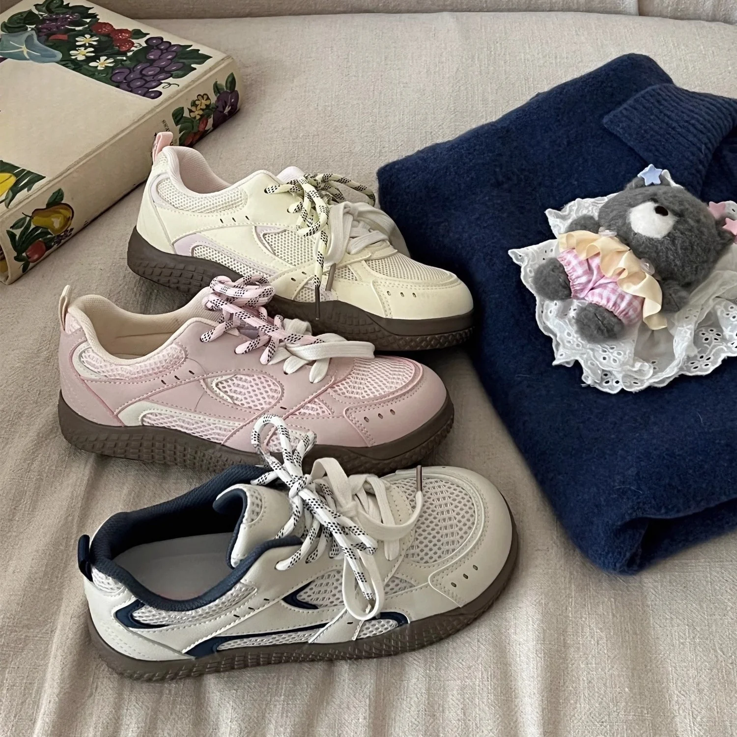 Damen Sportliche Freizeitsneakers mit atmungsaktiver Mesh-Oberfläche Heidi Mode - Image 2