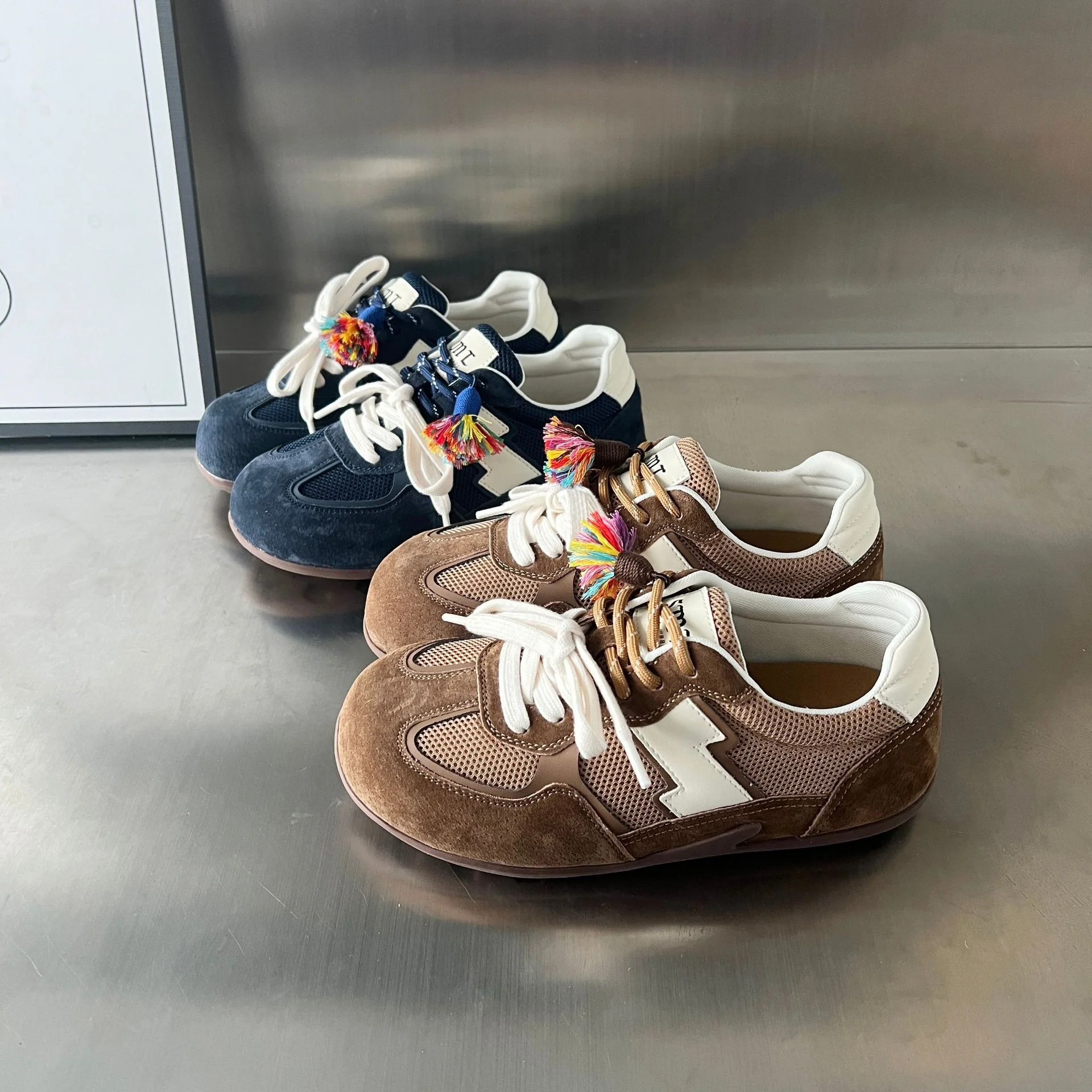 Damen Sportliche Freizeitsneakers mit farbigen Akzenten und atmungsaktiven Einsätzen Heidi Mode - Image 3