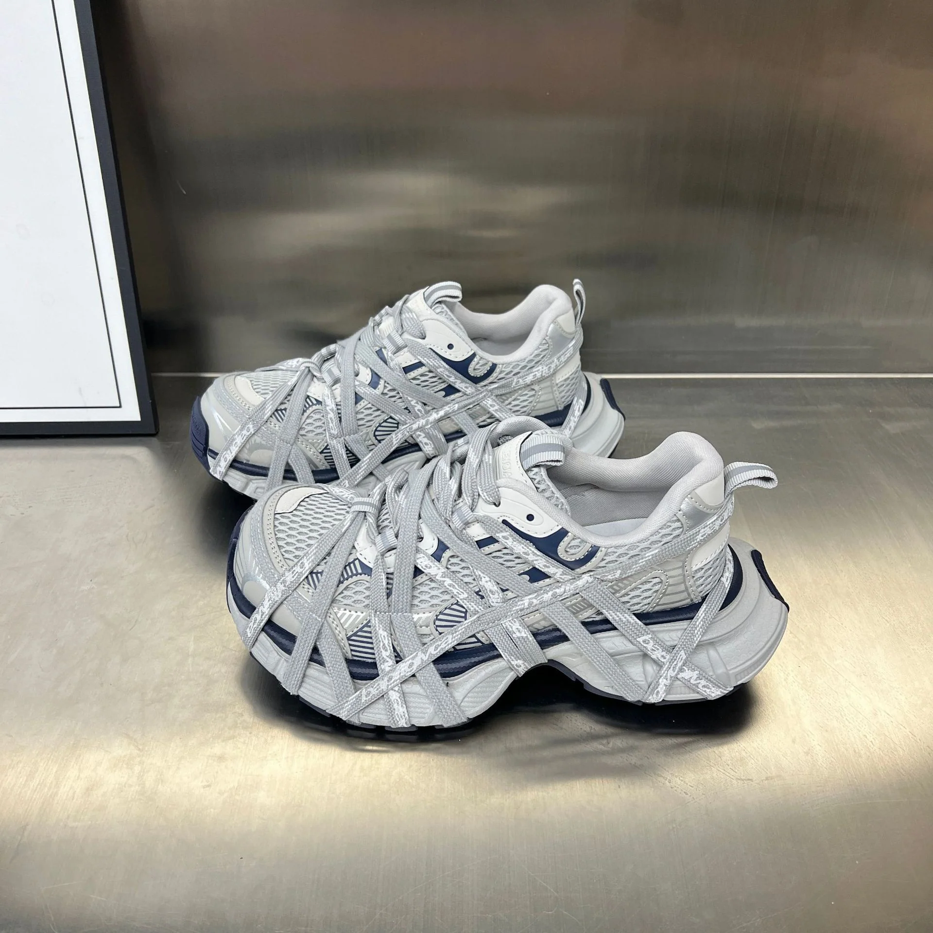 Damen Sportliche Hybrid Sneakers mit elastischer Netzstruktur und stabiler Gummisohle Heidi Mode - Image 2