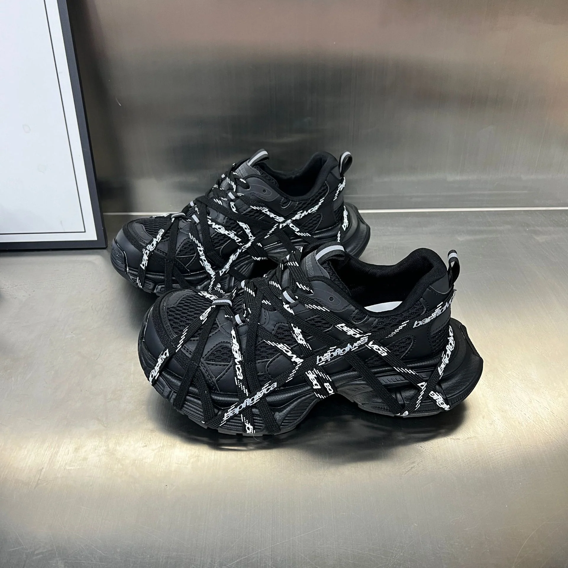 Damen Sportliche Hybrid Sneakers mit elastischer Netzstruktur und stabiler Gummisohle Heidi Mode - Image 4