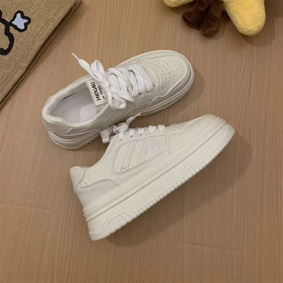 Damen Sportliche Komfort Sneaker mit atmungsaktivem Obermaterial und rutschfester Sohle Heidi Mode - Image 3