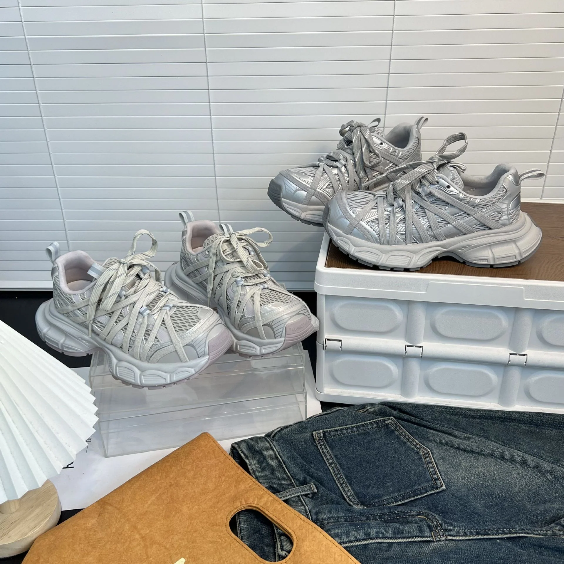 Damen Sportliche Lauf-Schuhe mit atmungsaktivem Mesh-Obermaterial und dämpfender Sohle Heidi Mode - Image 3