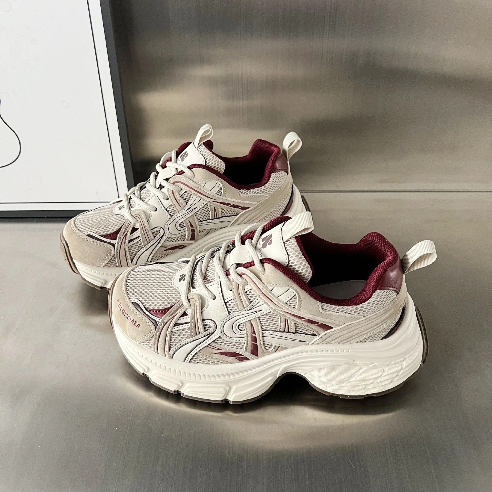 Damen Sportliche Lauf-Sneaker mit innovativer Dämpfungstechnologie und atmungsaktivem Obermaterial Heidi Mode - Image 7