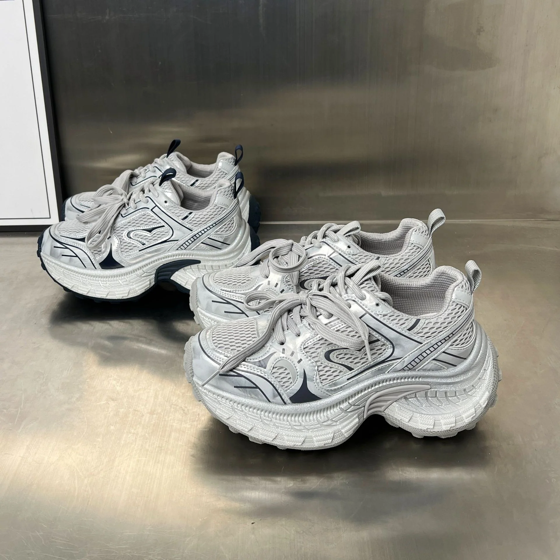 Damen Sportliche Laufschuhe mit atmungsaktivem Mesh-Obermaterial und innovativer Dämpfungstechnologie Heidi Mode - Image 3