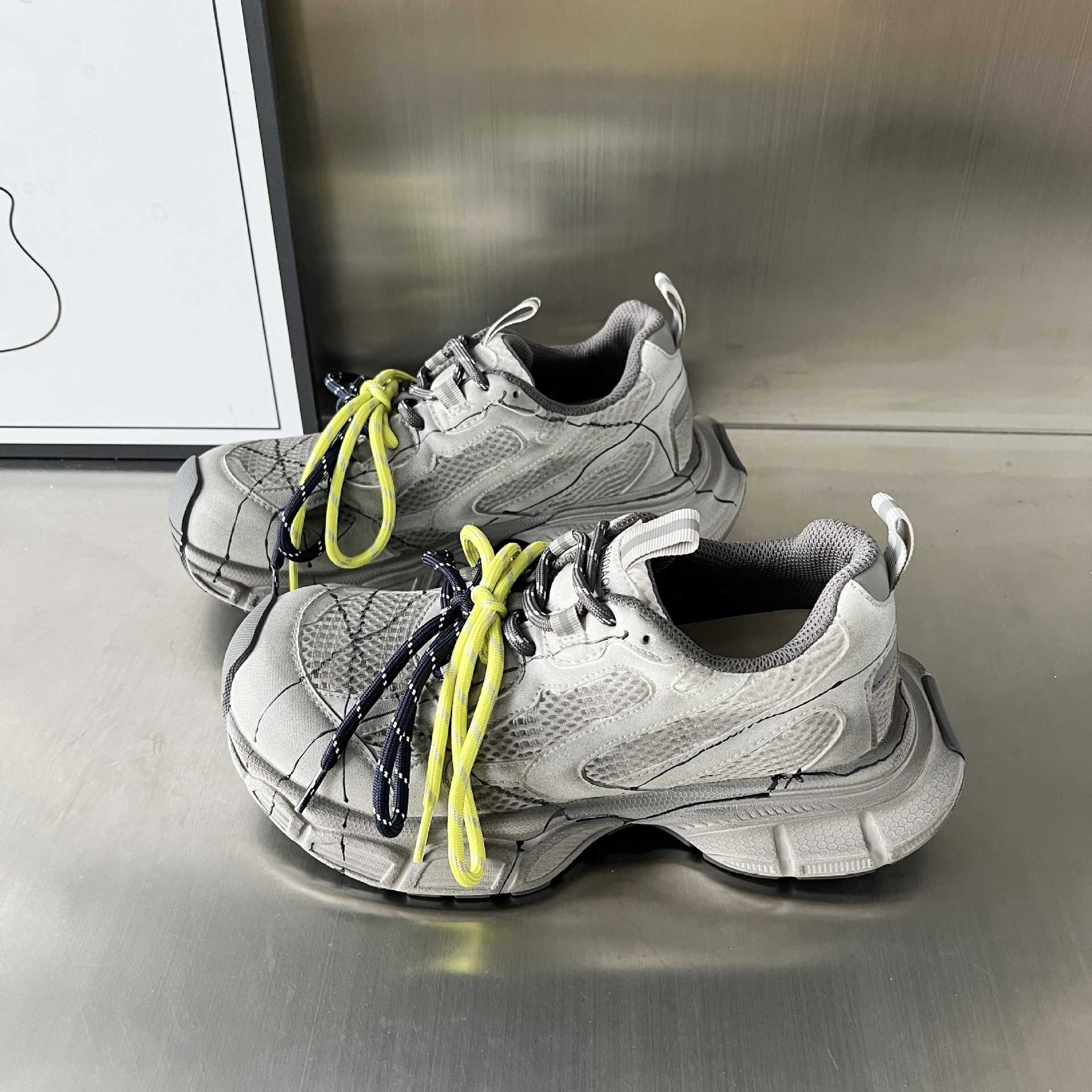 Damen Sportliche Laufschuhe mit innovativem Design und robustem Profil Heidi Mode - Image 2