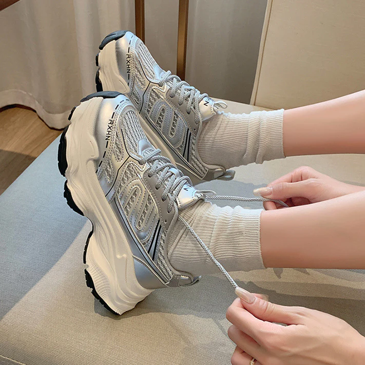 Damen Sportliche LaufSneaker mit atmungsaktivem Mesh-Obermaterial und dämpfender Sohle Heidi Mode - Image 4