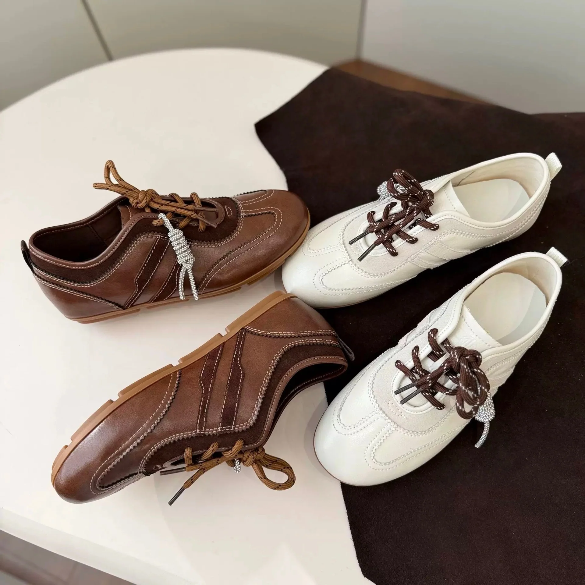 Damen Sportliche Lederfreizeitschuhe mit flexiblem Schnürsystem Heidi Mode