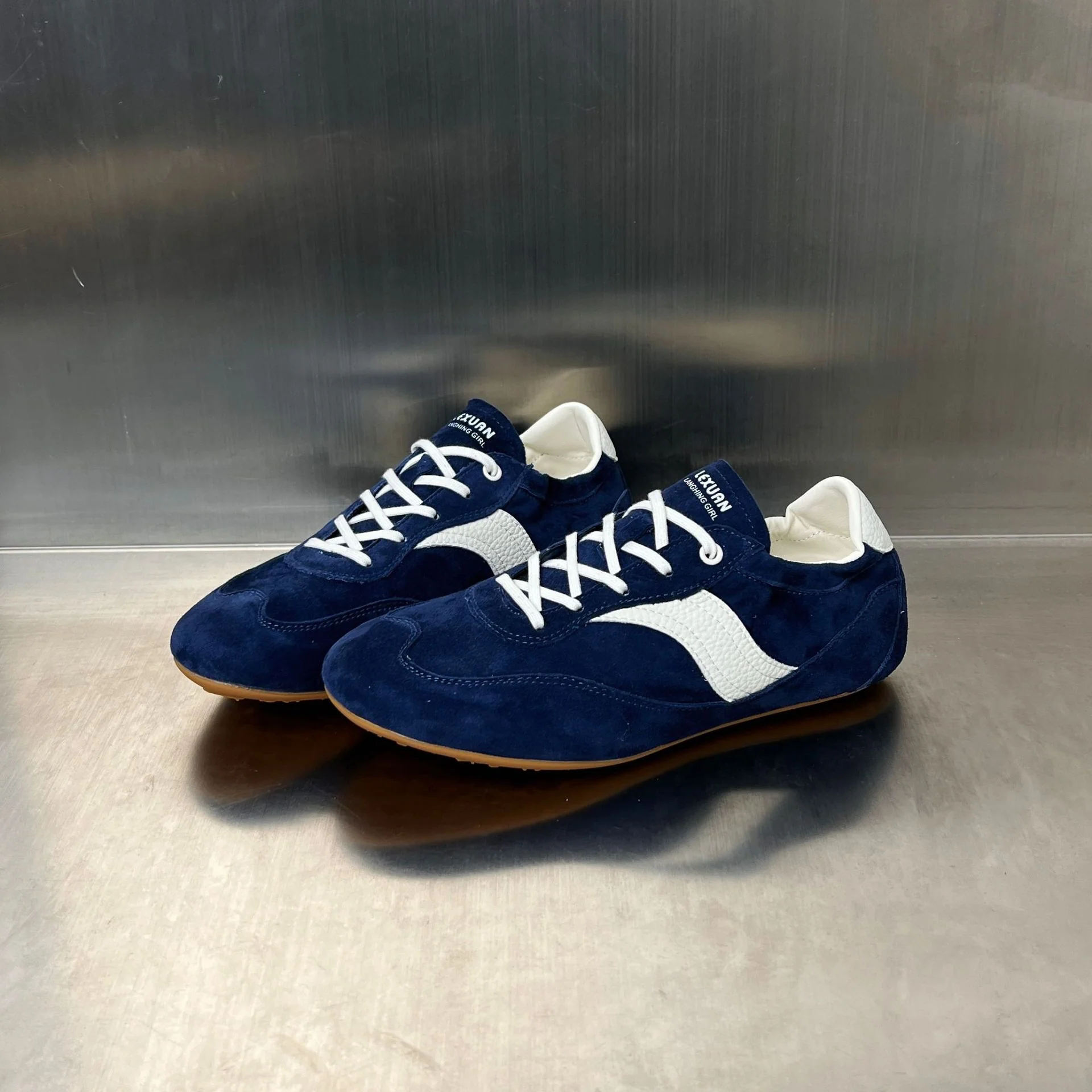 Damen Sportliche Lifestyle-Schuhe aus weichem Wildleder mit atmungsaktivem Futter Heidi Mode - Image 6