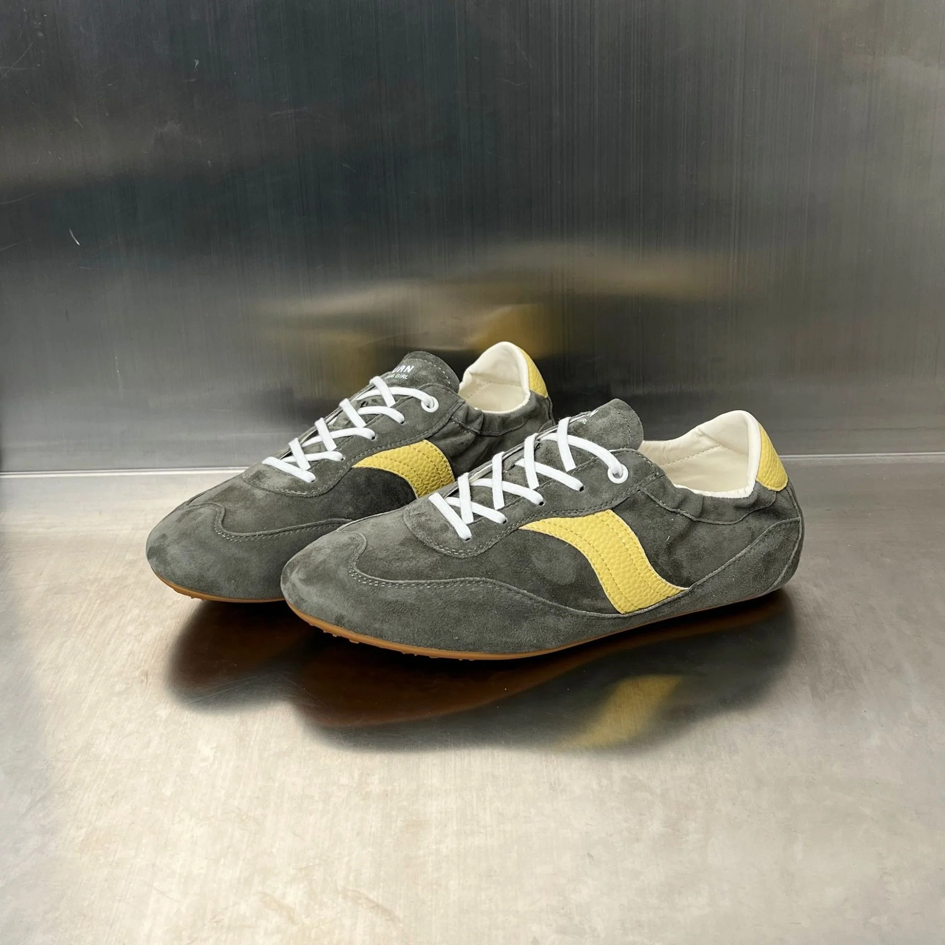 Damen Sportliche Lifestyle-Schuhe aus weichem Wildleder mit atmungsaktivem Futter Heidi Mode - Image 7