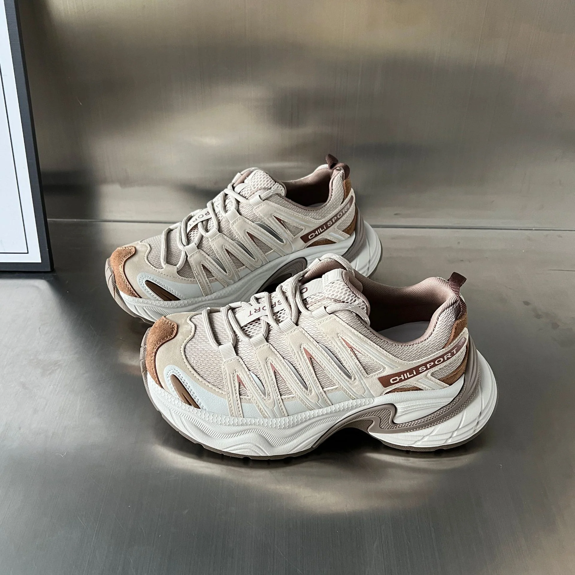 Damen Sportliche Lifestyle-Sneaker mit atmungsaktiven Mesh-Einsätzen und dämpfendem Fußbett Heidi Mode