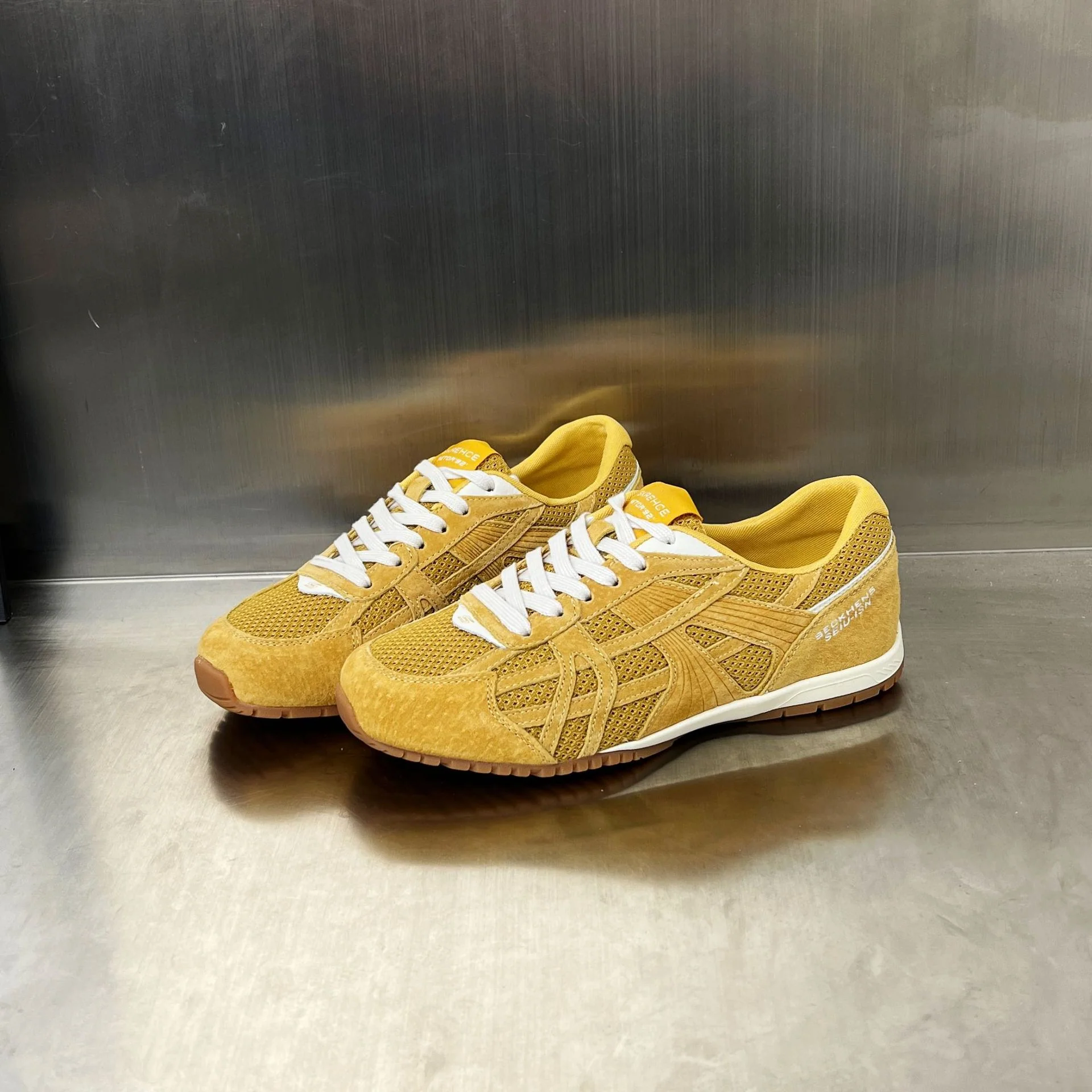 Damen Sportliche Lifestyle Sneakers mit atmungsaktiver Obermaterialstruktur Heidi Mode - Image 2