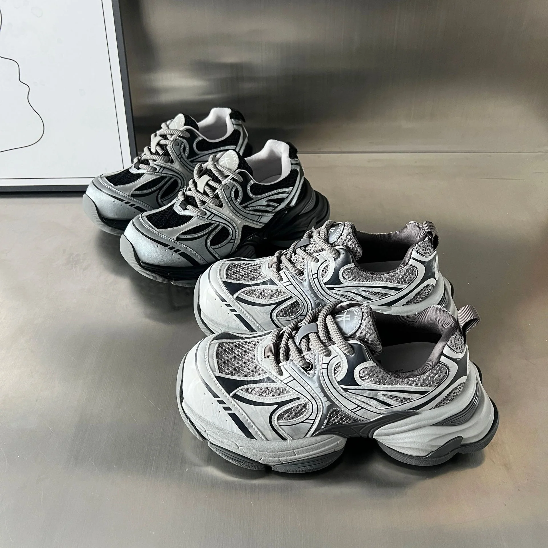 Damen Sportliche Multifunktionale Sneakers mit atmungsaktiven Mesh-Einsätzen und stoßdämpfender Sohle Heidi Mode - Image 3