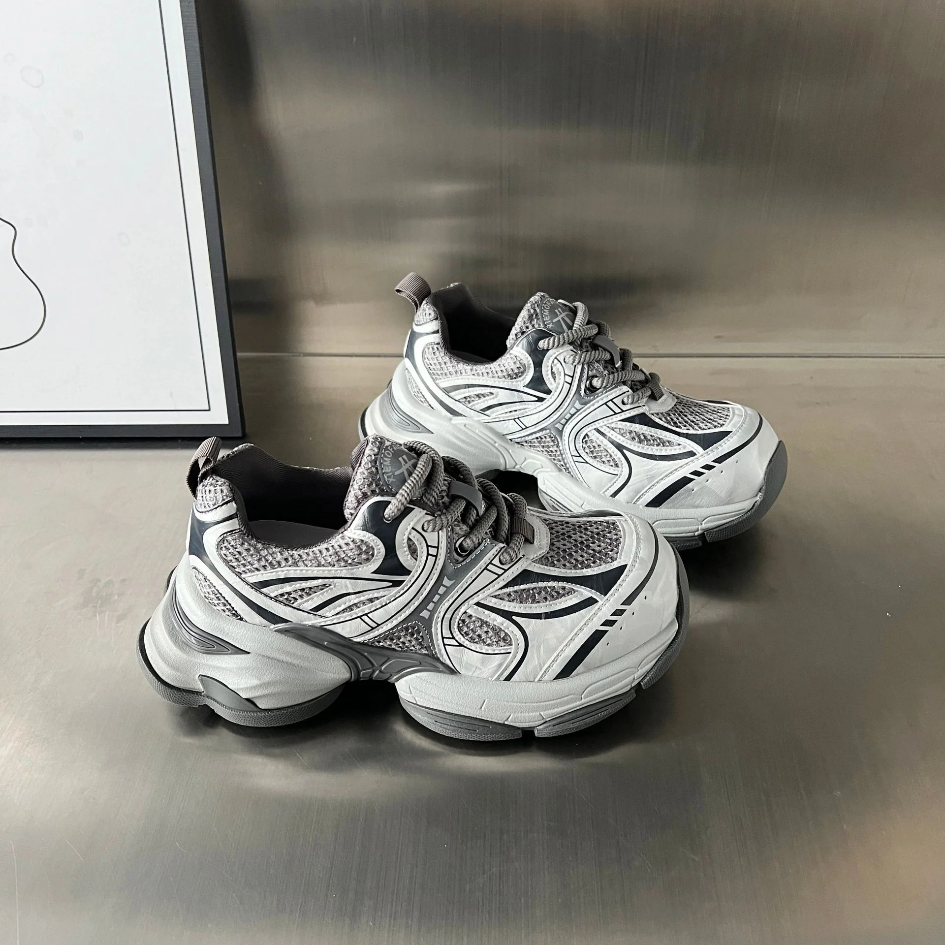 Damen Sportliche Multifunktionale Sneakers mit atmungsaktiven Mesh-Einsätzen und stoßdämpfender Sohle Heidi Mode - Image 5
