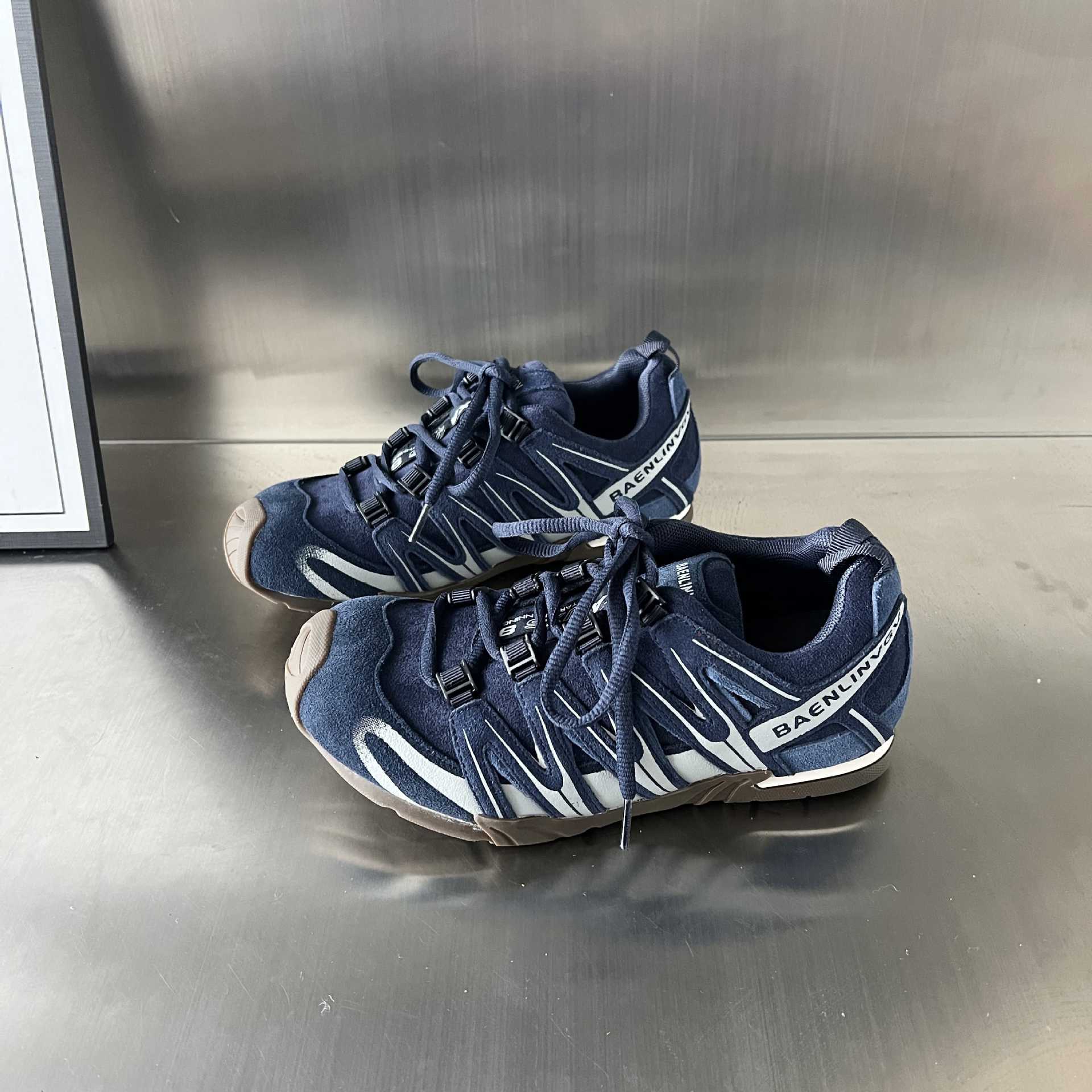 Damen Sportliche Outdoor-Sneaker mit atmungsaktiver Obermaterialstruktur und rutschfester Sohle Heidi Mode - Image 6