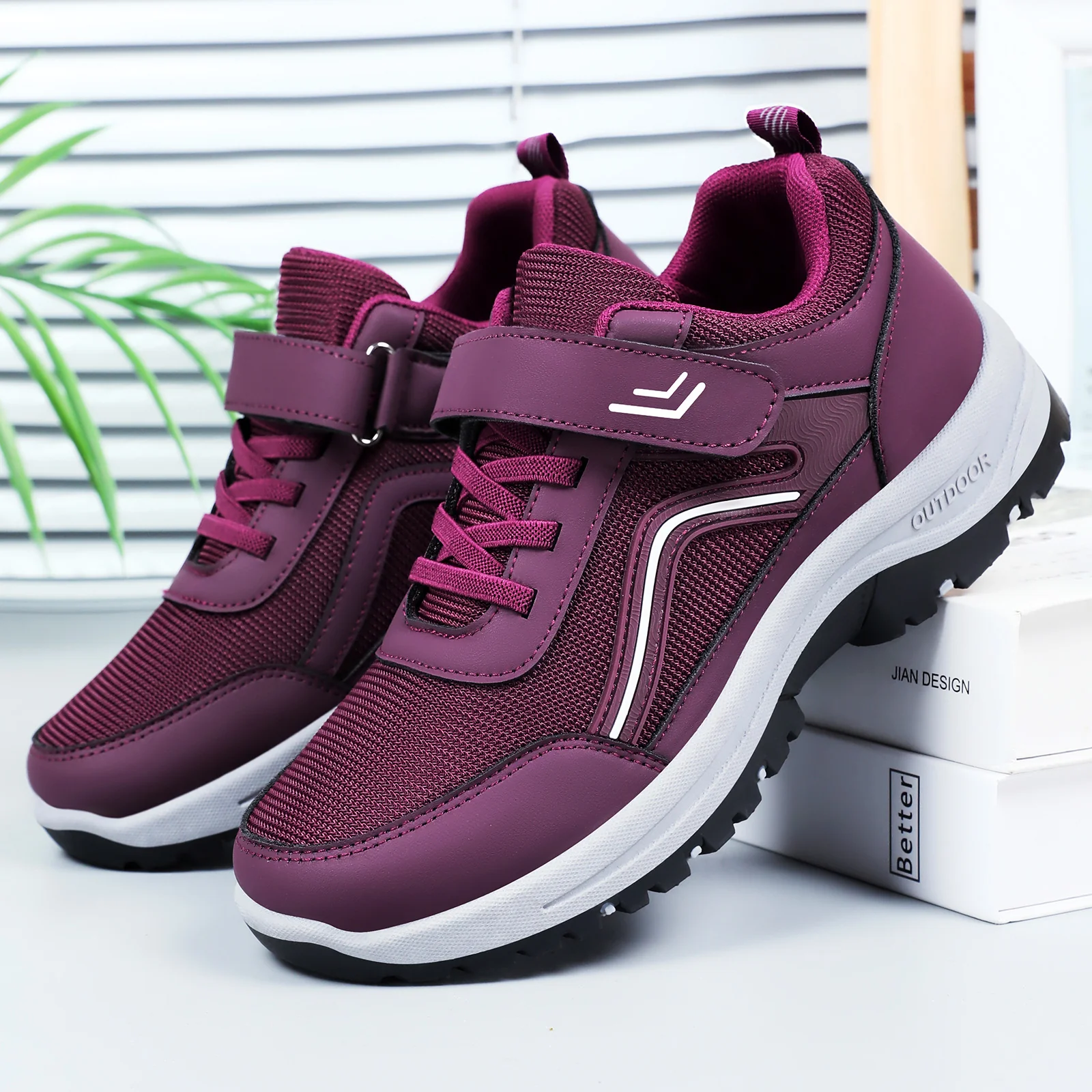 Damen Sportliche Outdoor-Sneaker mit verstellbarem Klettverschluss und griffiger Sohle Heidi Mode