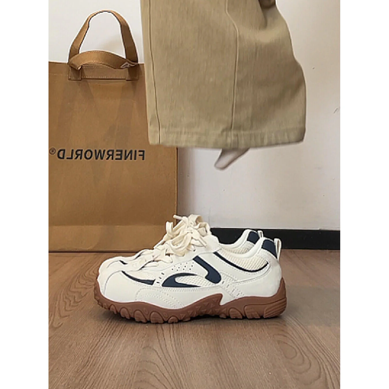 Damen Sportliche Outdoor Sneakers mit beweglicher Sohle und atmungsaktivem Obermaterial Heidi Mode - Image 3