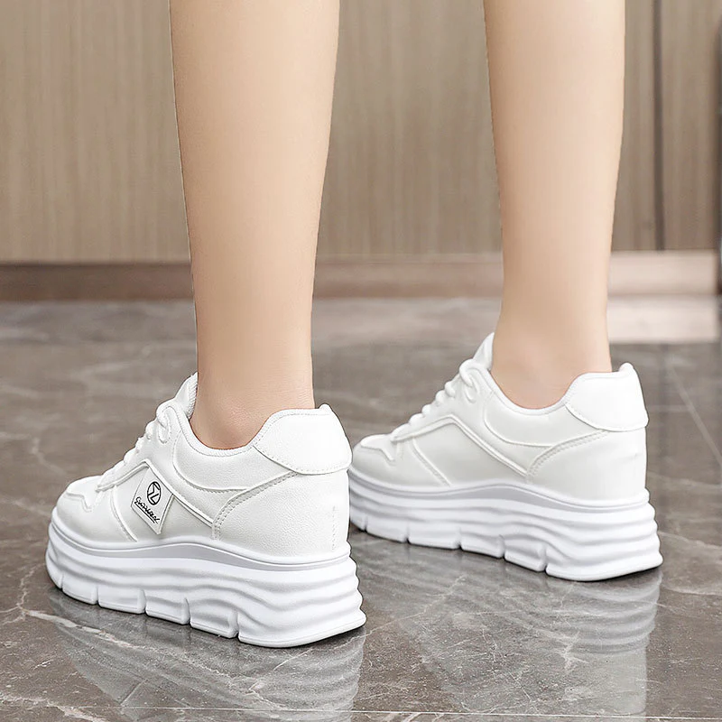 Damen Sportliche Plateau-Sneaker mit dämpfender Sohle und atmungsaktivem Obermaterial Heidi Mode - Image 4